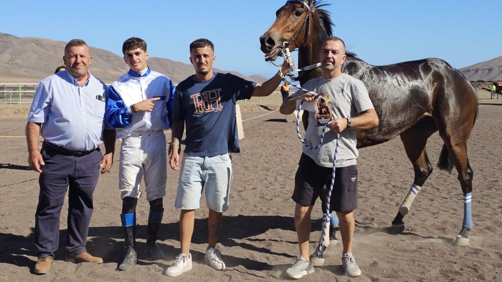 Spannende Pferderennen auf Juan Sánchez: Emotionen und Sieger auf der Sandbahn.
