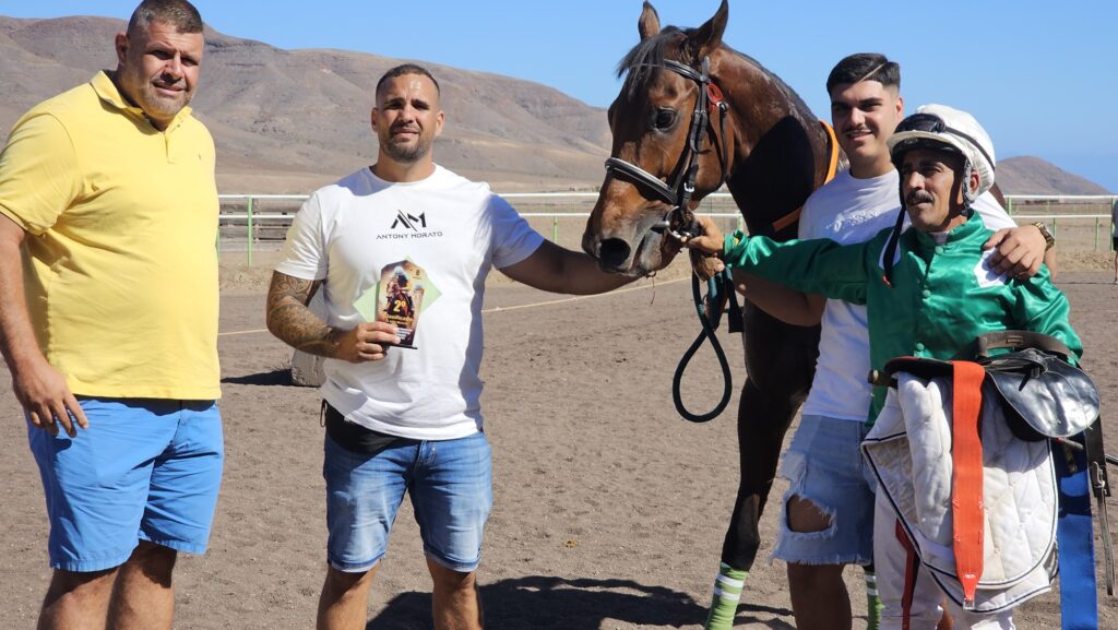 Spannende Pferderennen auf Juan Sánchez: Emotionen und Sieger auf der Sandbahn.