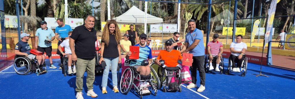 Óscar Agea und Dorian Navarro gewinnen die V Golden Cup im Rollstuhl-Pádel auf Fuerteventura.